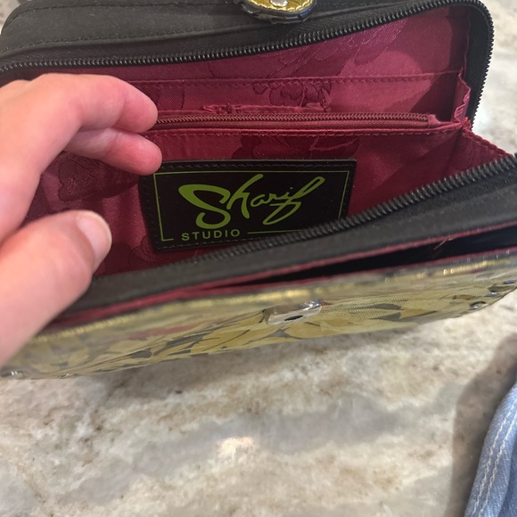 Like NEW gorgeous Sharif handbag - Picture 4 of 7